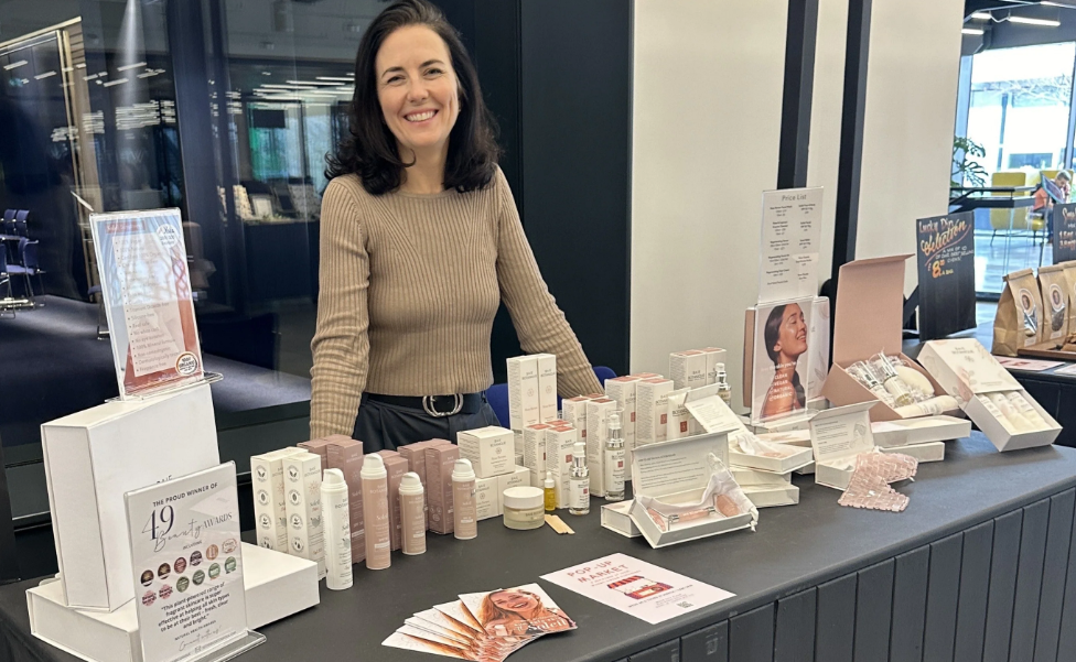 Zakladatelka značky Baie Botanique Sophie Oliver se svými produkty